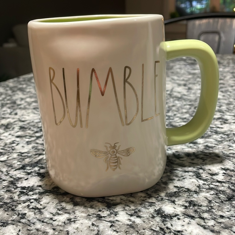 Rae Dunn bumble mug